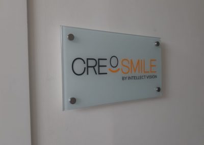 שילוט לחברת CRE